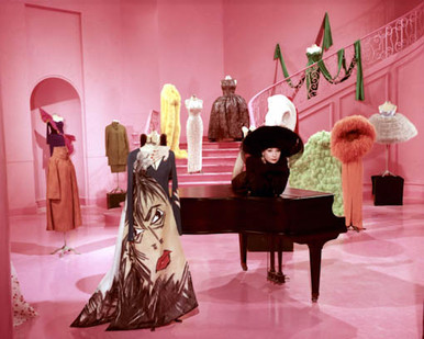 Shirley MacLaine in What a Way to Go Poster and Photo