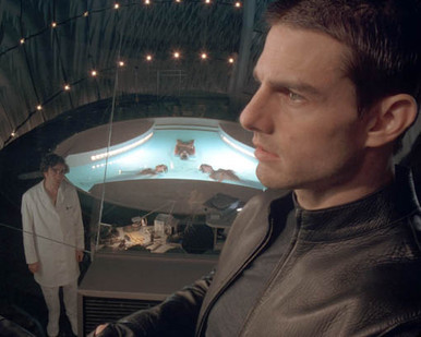 Tom Cruise in Minority Report Poster and Photo