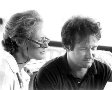 Robin Williams & Glenn Close in The World According to Garp Poster and Photo
