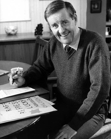 Richard Briers in Ever Decreasing Circles Poster and Photo