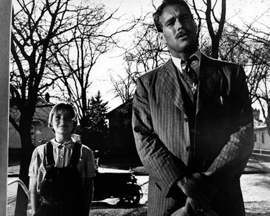 Ryan O'Neal & Tatum O'Neal in Paper Moon Poster and Photo