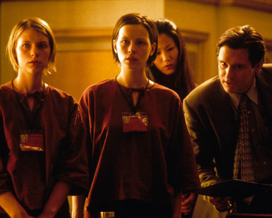 Kate Beckinsale & Bill Pullman in Brokedown Palace Poster and Photo