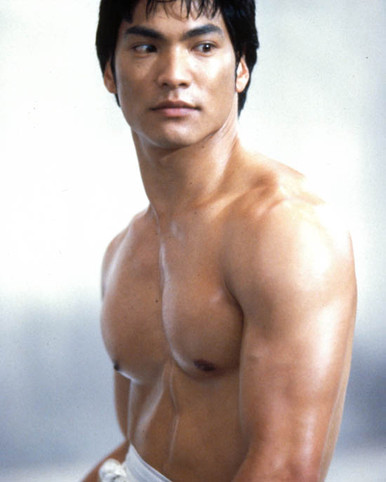 Jason Scott Lee in Dragon: The Bruce Lee Story Poster and Photo