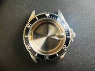 ROLEX Signed 16610 16800 Vintage Style of 40mm Stainless Steel Submariner Watch Case With Flat Sapphire Crystal Black Click Bezel And 20mm Lugs Have Drilled Through Holes Fit ETA 2824 Or NH35/34 Movement And Dial In 28.0~29.0mm