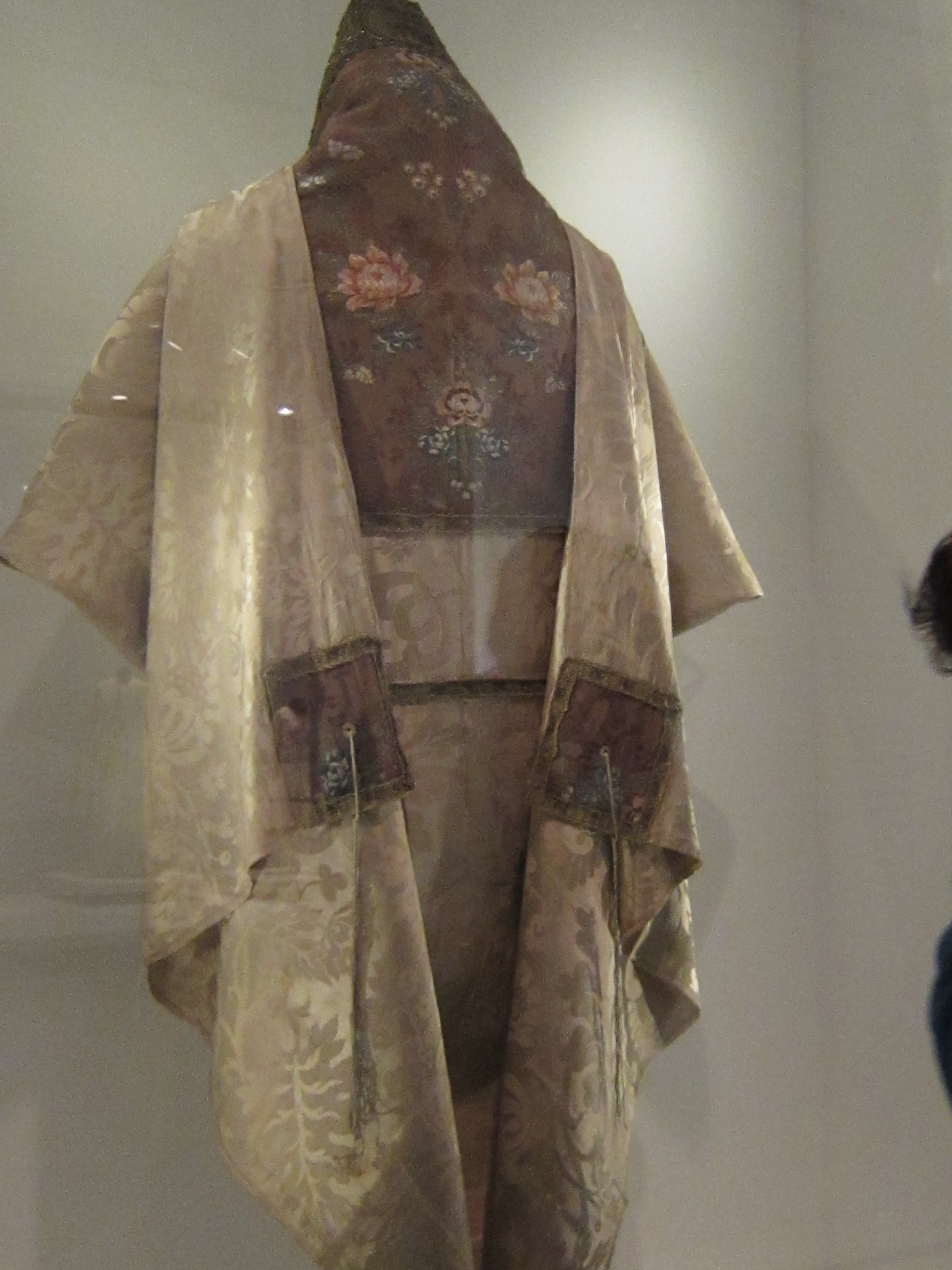 "The Jewish Wardrobe" part one Aqua Modesta