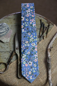 Lansing Bloom Necktie