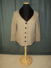 front view, velvet collar and buttons, no pockets