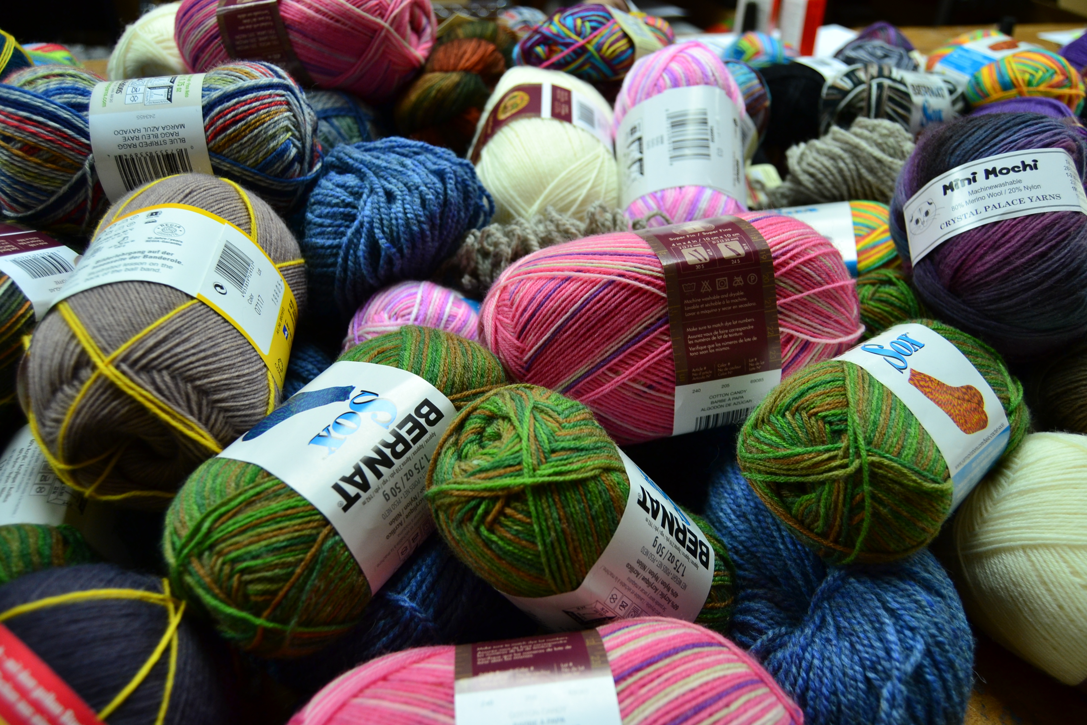 wool yarn canada