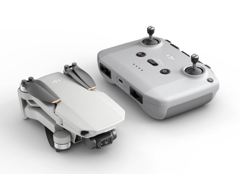 ドローン DJI mini2 fly more combo Amazon.com: DJI Mini 2 SE Fly More Combo