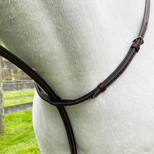 Americana Plain Raised, Standing Martingale