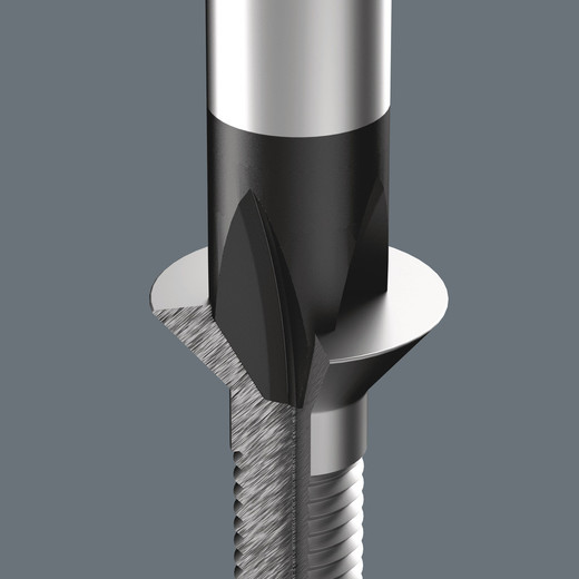 The Wera Black Point tip and a refined hardening process ensure long service life of the tip, improved corrosion protection and an exact fit.