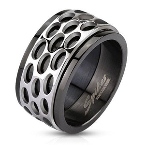 Silver Tread and Black Ring