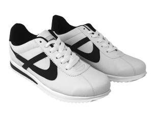 Panam - Ultra Xolo White and Black Low Top Unisex Sneaker