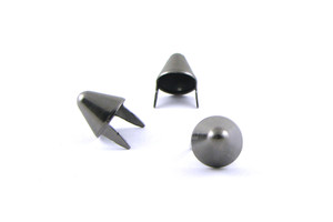 Conical Tall English 77 Black Stud 100 Pack