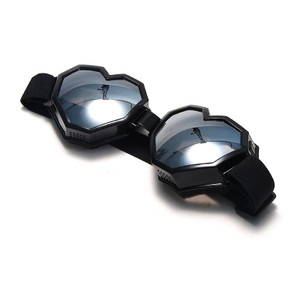 Black Heart Shaped Snowboard Polarized Goggles