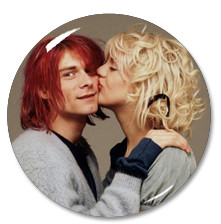 Kurt Cobain and Courtney Love - Kiss 2.25" Pin