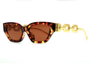 Kelseyn Faux Tortoise Shell 60s Style Cat Eye Sunglasses