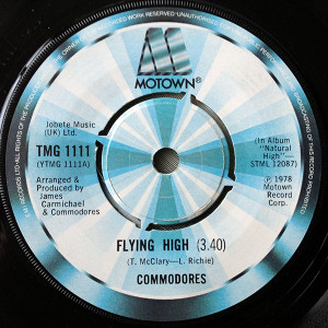 Commodores - Flying High * Used 7" Vinyl