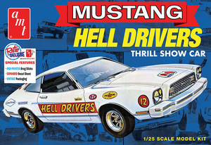 1977 Ford Mustang 1/25 Scale Model Kit