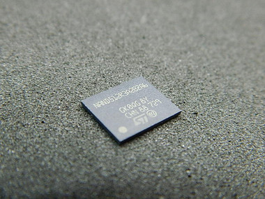 NAND512R3A2BZA6