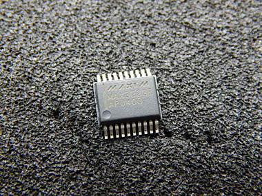 MAX3222EAP