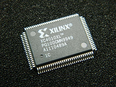 XC4010XL-1PQ100C