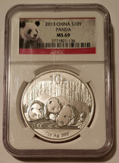 China 2013 10 Yuan 1 oz Silver Panda MS69 NGC