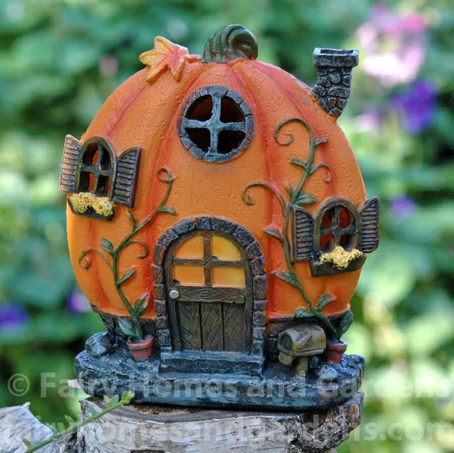 Moonrish Miniature Dollhouse Fairy Garden Halloween LED Lighted Haunted House MW262 6 x 3.5 x 4.5 