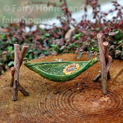 Miniature Daisy Fairy Hammock Side View