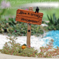 Miniature "Have a Spooky Halloween" Sign