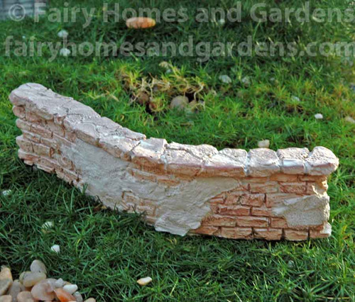 Miniature Curved Weathered Brick Wall