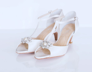 Angela Nuran Vintage T strap