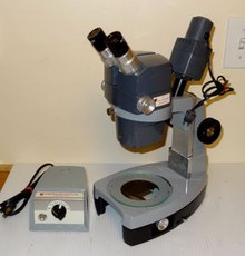 AO Stereo Star Zoom #570  Microscope with Transbase, Eyepieces, Illuminator