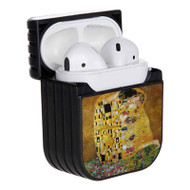 Onyourcases Gustav Klimt Painting The Kiss Custom AirPods Case Cover Apple AirPods Gen 1 AirPods Gen 2 AirPods Pro Hard Skin Awesome Protective Cover Sublimation Cases