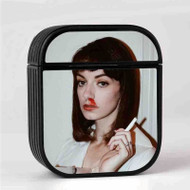 Onyourcases Mia Wallace Custom AirPods Case Cover New Awesome Apple AirPods Gen 1 AirPods Gen 2 AirPods Pro Hard Skin Protective Cover Sublimation Cases