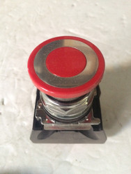 PUSHBUTTON, RED, 3 POS, MOMEMTARY PUSH/ MOMEMTARY PULL, 2NO-2NC (1020T721R)