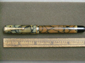 PARKER DEPRESSION ERA THRIFT TIME FOUNTAIN PEN IN CREAM CRACKED ICE