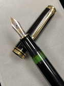 Pelikan M800 Fountain Pen Black & Gold Trim (M) 14K Excellent 