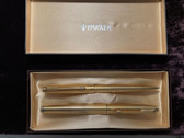 PARKER 75 GOLD FILLED CISELE FOUNTAIN  PEN AND BALLPOINT SET IN BOX