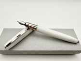 VISCONTI VENUS WHITE W/ PLATINUM TRIM FOUNTAIN PEN MEDIUM NIB